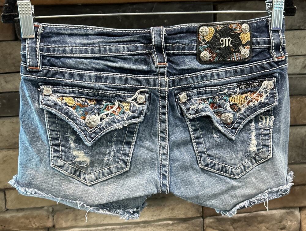 Women’s MISS ME Distressed Flap Pockets Denim / Jean Shorts Size 27 *A1